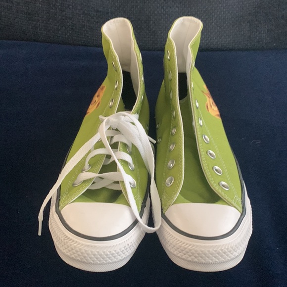 Converse high tops with Ted (movie memorabilia) - NWOT - Picture 4 of 6